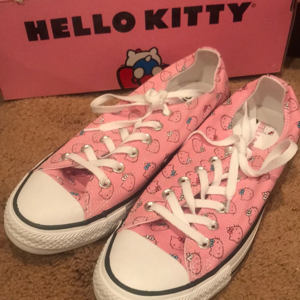 New Pink Hello Kitty Converse